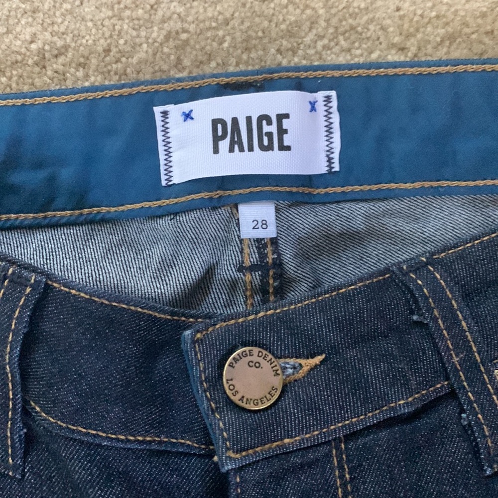 Mint condition Paige Skyline Boot Jeans